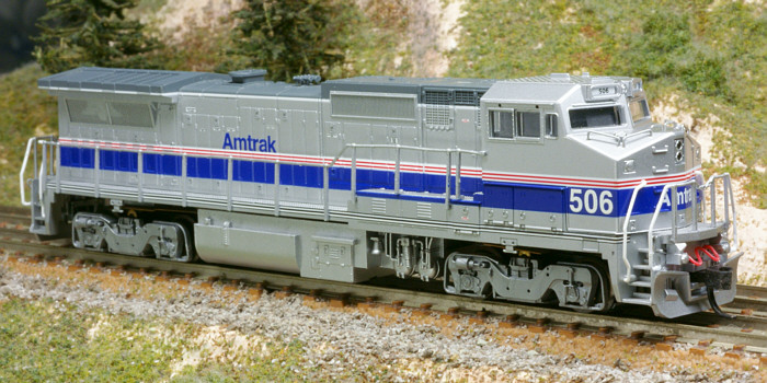 Atlas P32-8BWH in Amtrak phase IV.